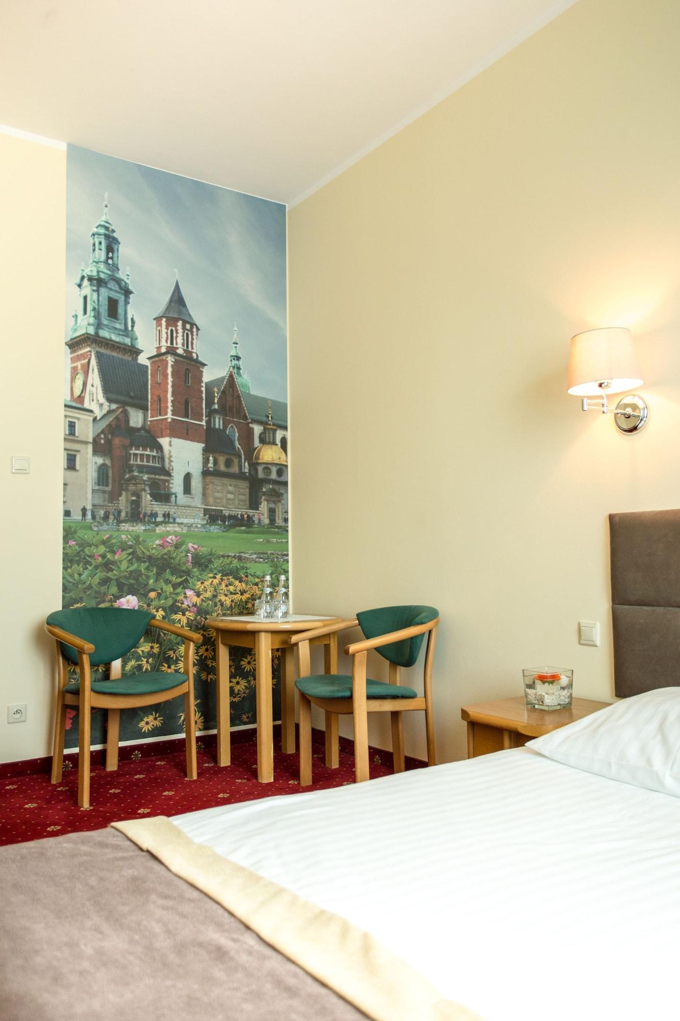Hotel Orient Krasków Eksteriør bilde